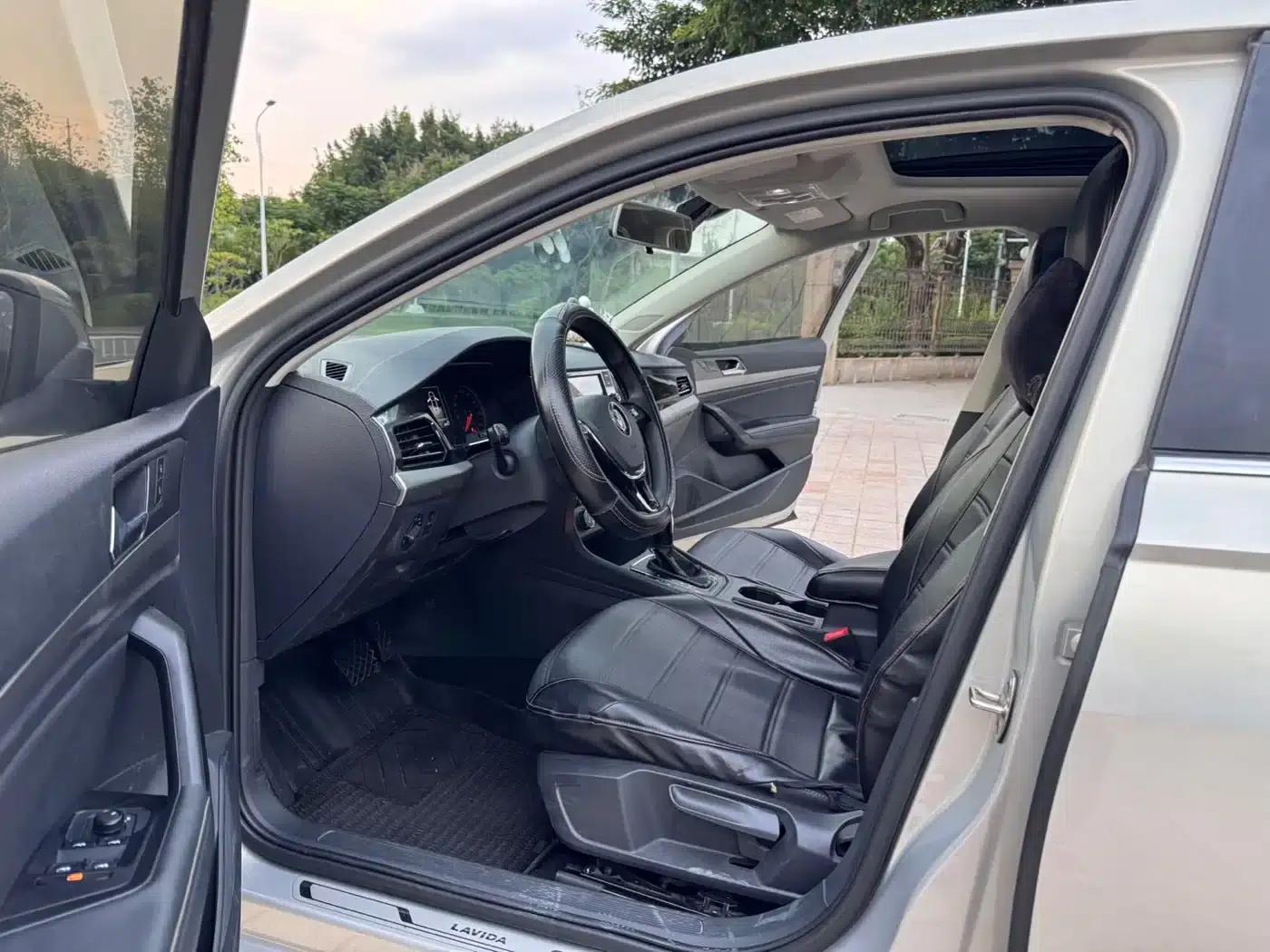 2018 Volkswagen Lavida 280TSI DSG Comfort Edition (National V Emission Standard) — миниатюра 8