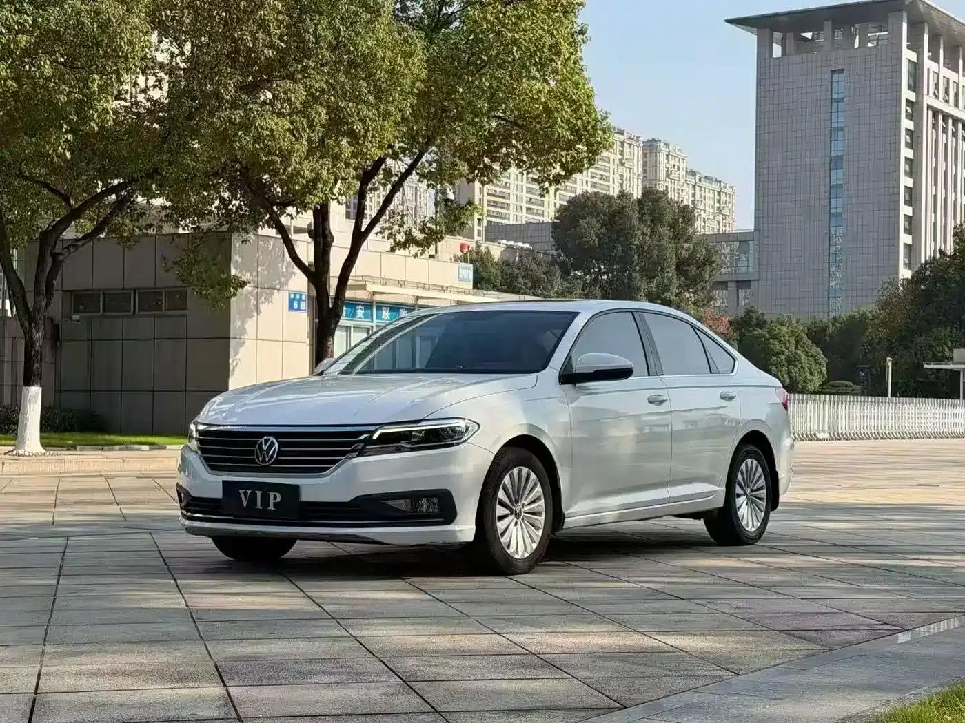 2021 Volkswagen Lavida 1.5L Manual Comfort Edition — миниатюра 2