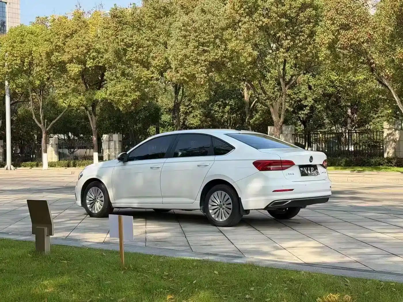 2021 Volkswagen Lavida 1.5L Manual Comfort Edition — миниатюра 8