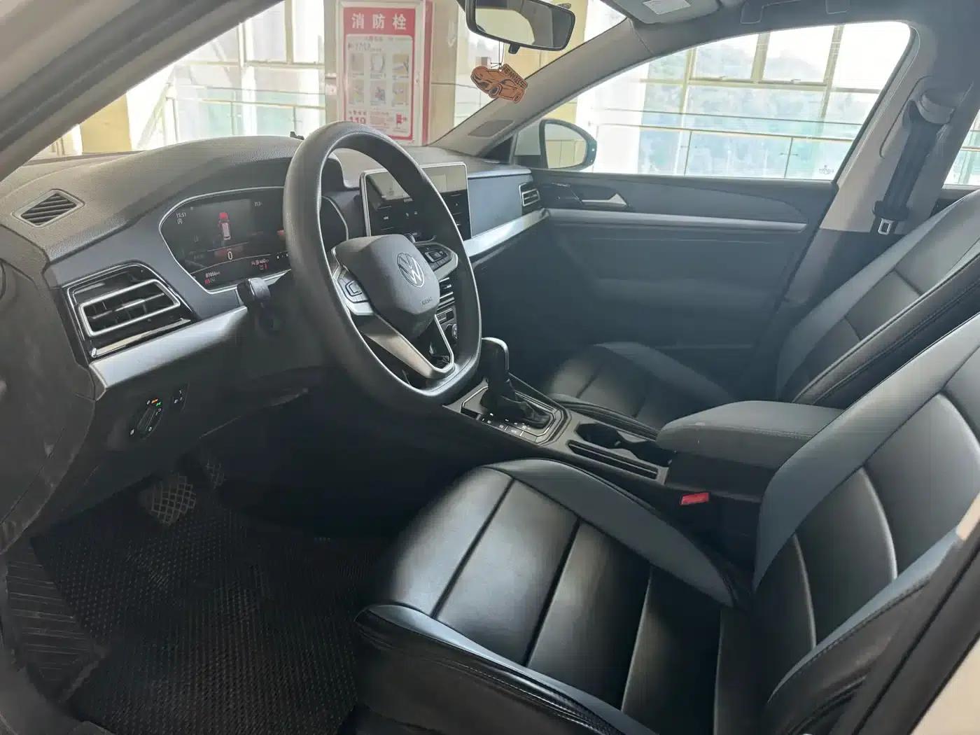 2024 Volkswagen Lavida 1.5L Automatic Comfort Edition — миниатюра 2