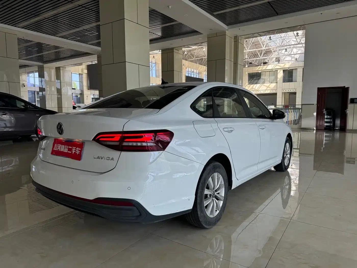 2024 Volkswagen Lavida 1.5L Automatic Comfort Edition — миниатюра 14