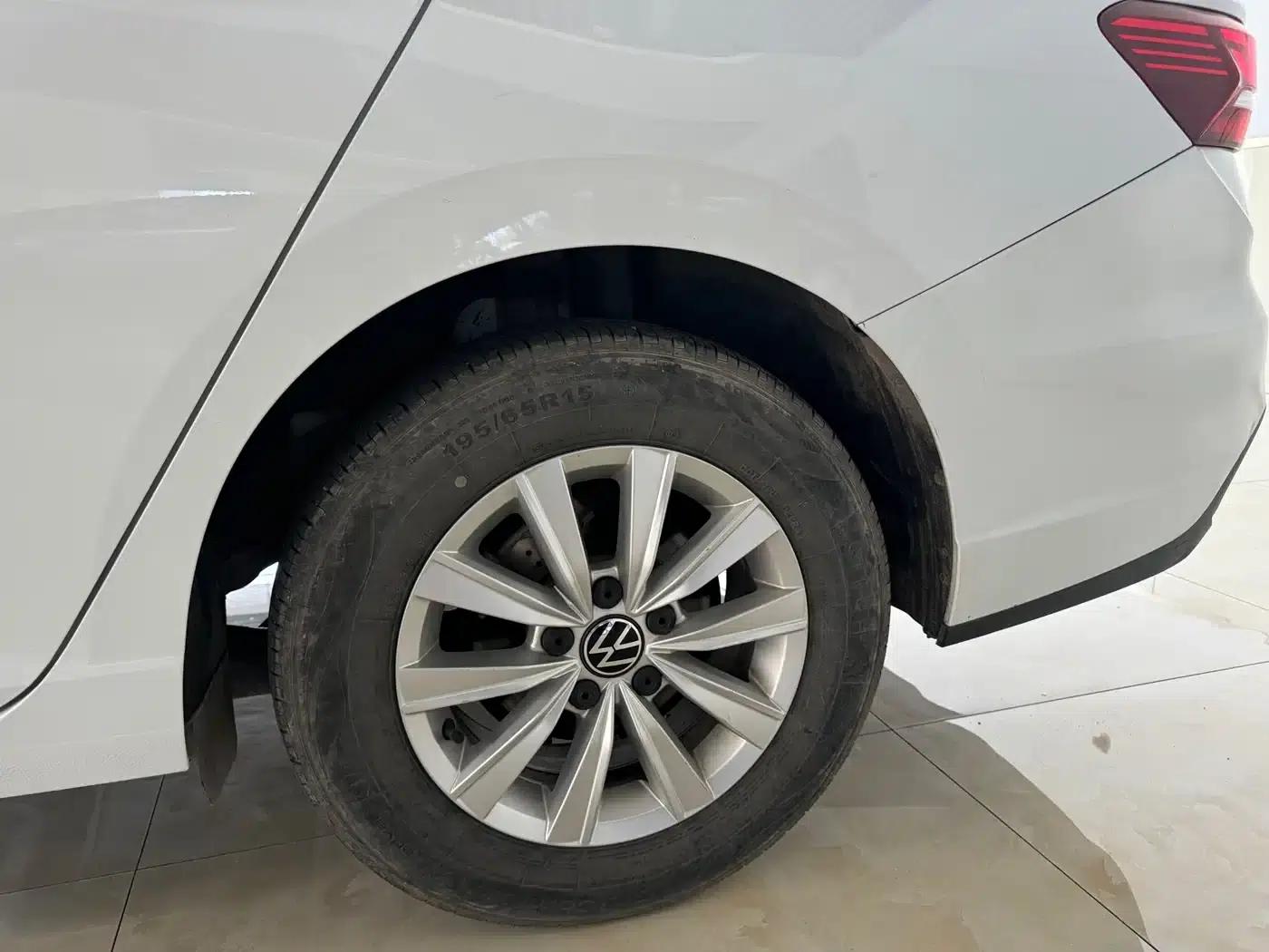 2024 Volkswagen Lavida 1.5L Automatic Comfort Edition — миниатюра 17