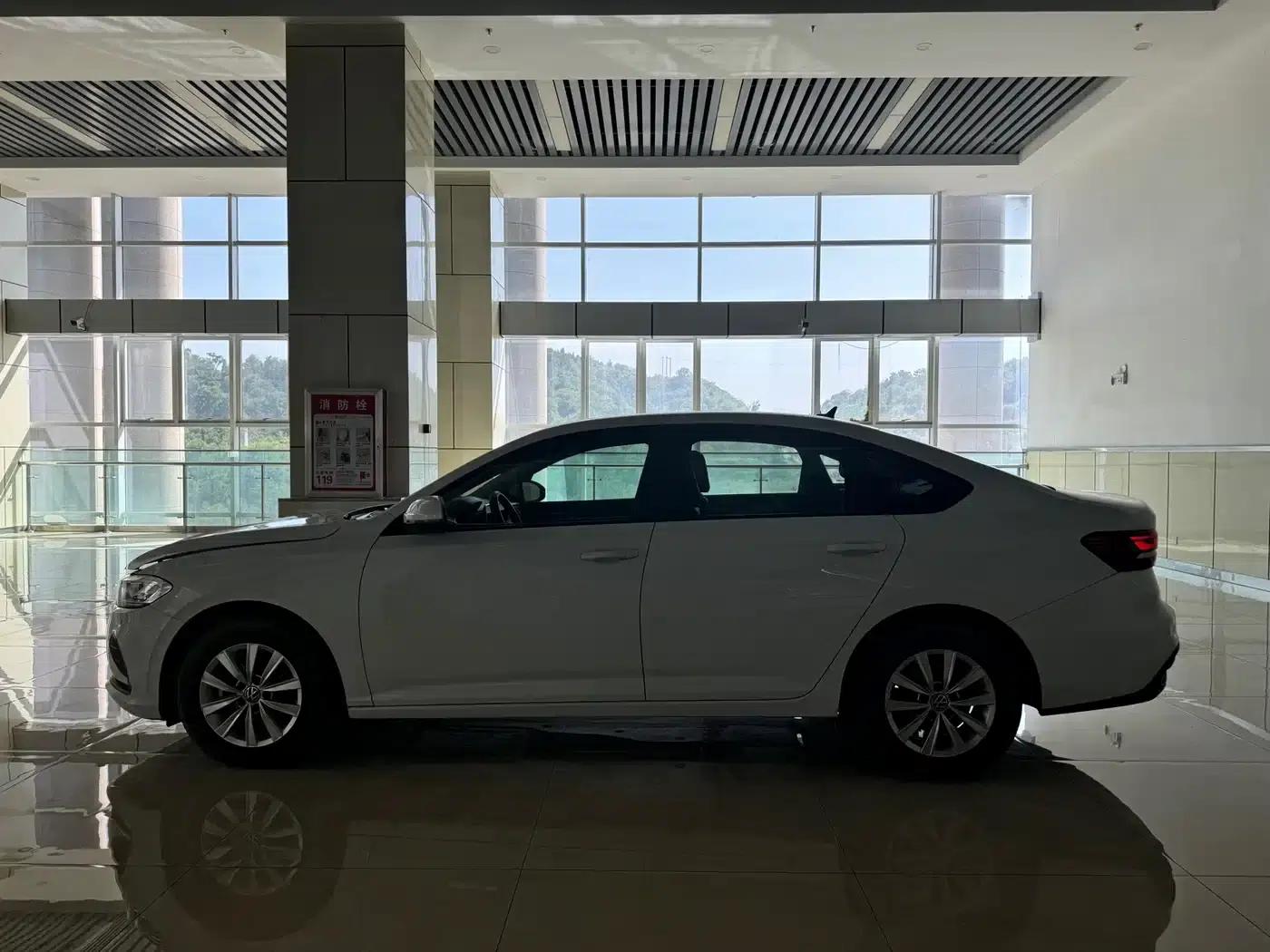 2024 Volkswagen Lavida 1.5L Automatic Comfort Edition — миниатюра 5