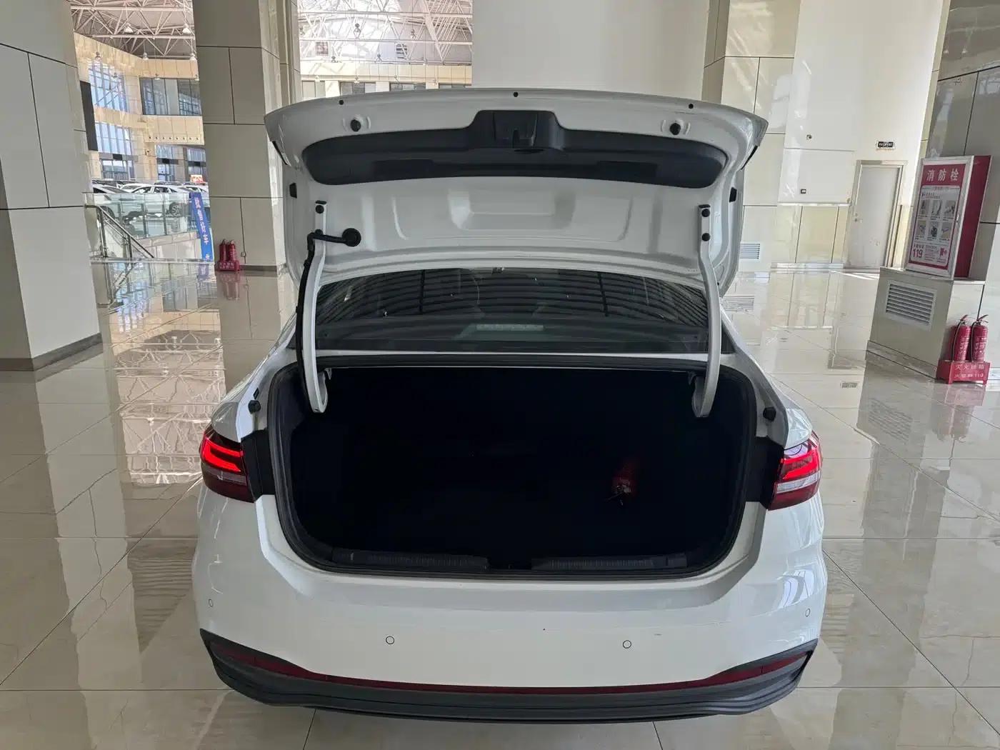 2024 Volkswagen Lavida 1.5L Automatic Comfort Edition — миниатюра 10