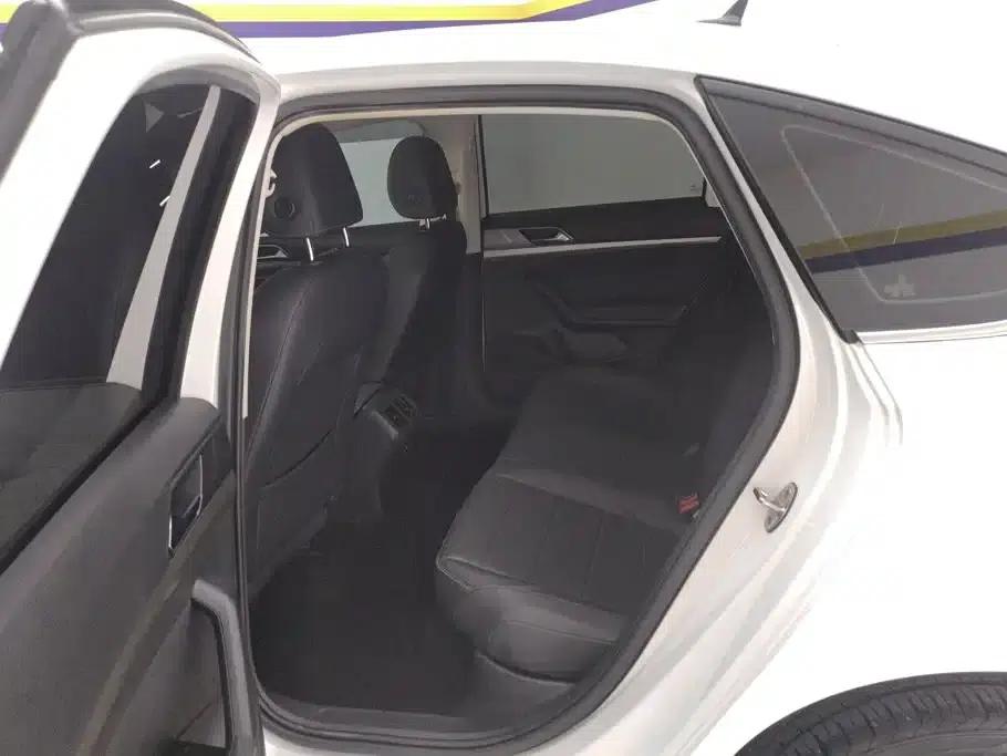 2022 Volkswagen Lavida 1.5L Automatic Comfort Edition — миниатюра 11