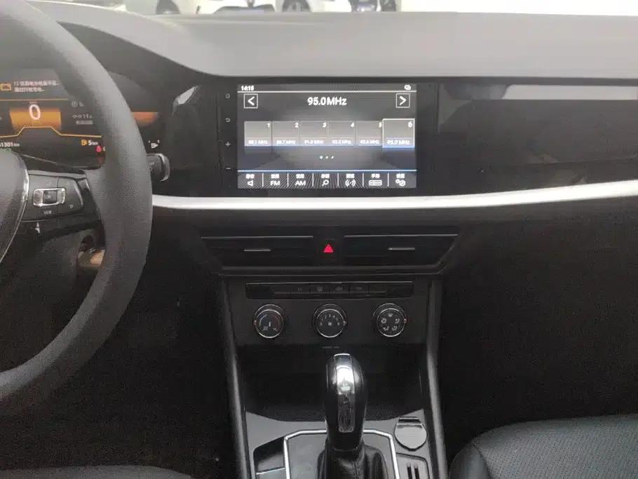 2022 Volkswagen Lavida 1.5L Automatic Comfort Edition — миниатюра 13