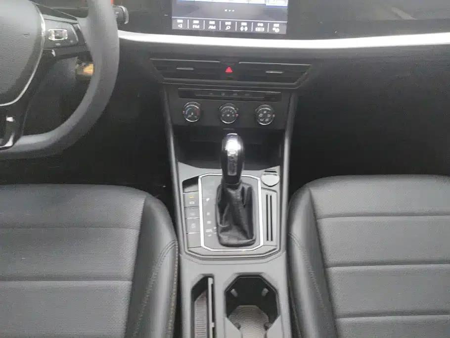 2022 Volkswagen Lavida 1.5L Automatic Comfort Edition — миниатюра 16