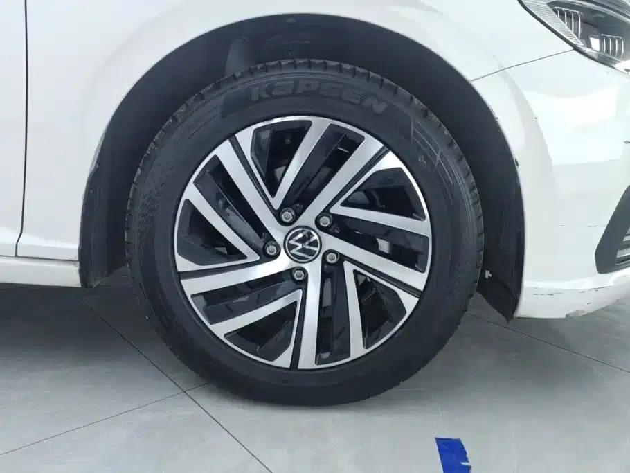 2022 Volkswagen Lavida 1.5L Automatic Comfort Edition — миниатюра 6
