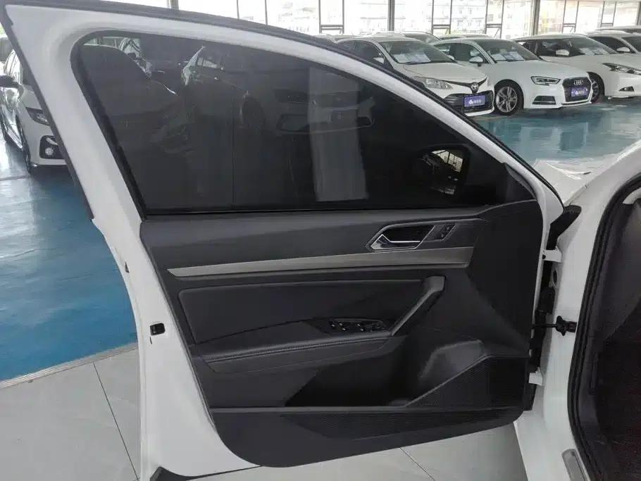 2022 Volkswagen Lavida 1.5L Automatic Comfort Edition — миниатюра 7