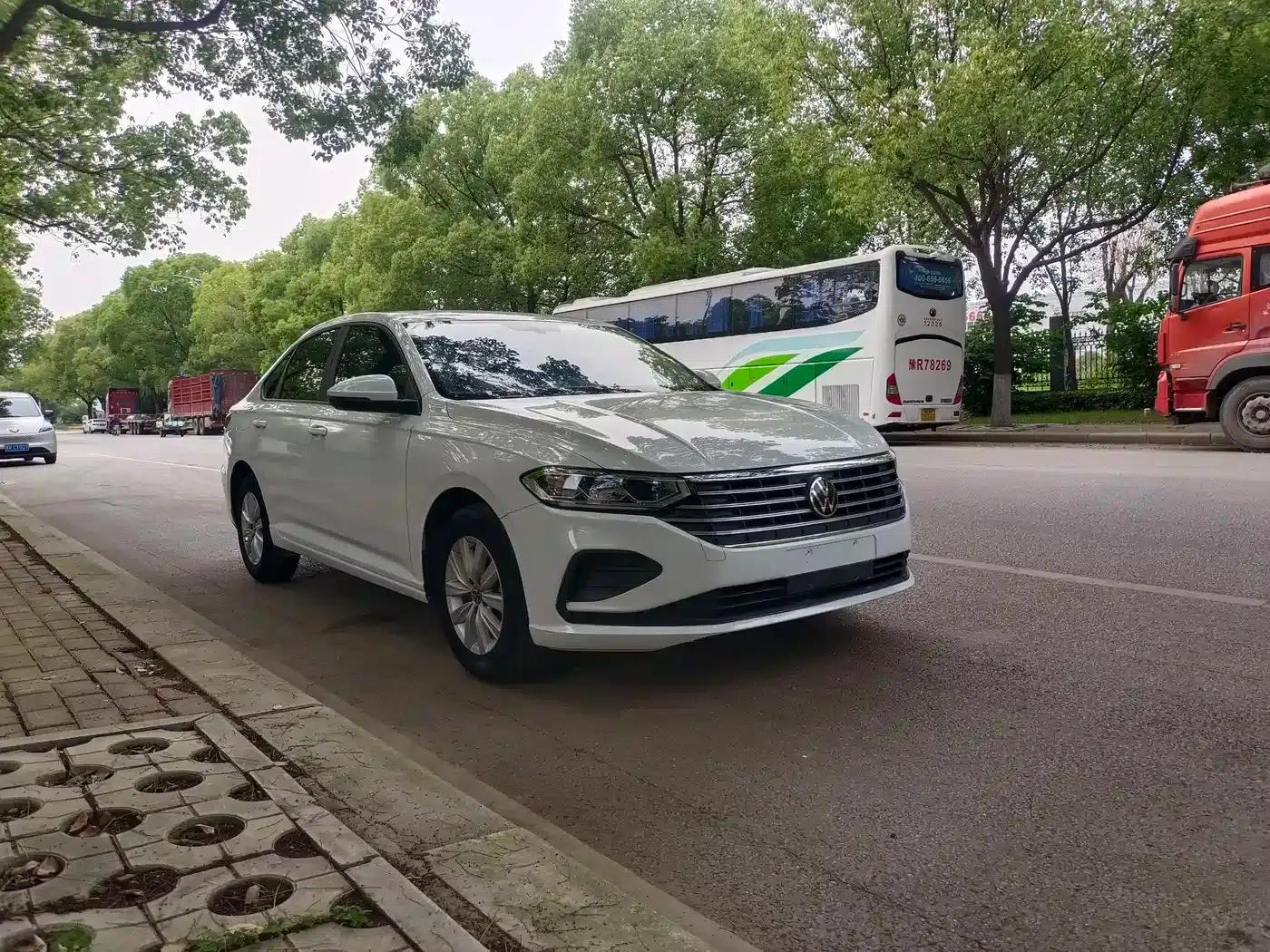 2024 Volkswagen Lavida 1.5L Automatic Comfort Edition — миниатюра 2