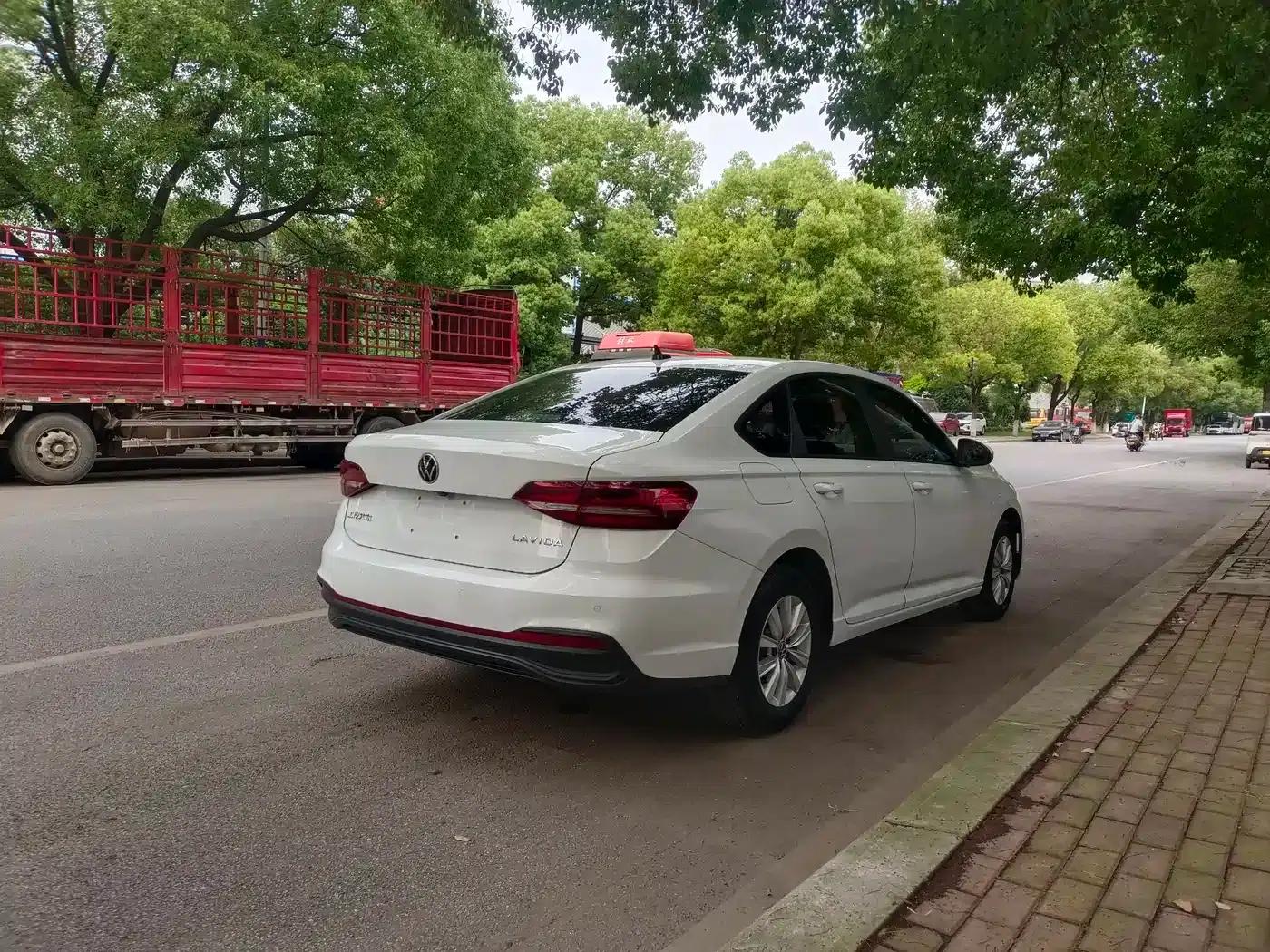 2024 Volkswagen Lavida 1.5L Automatic Comfort Edition — миниатюра 8