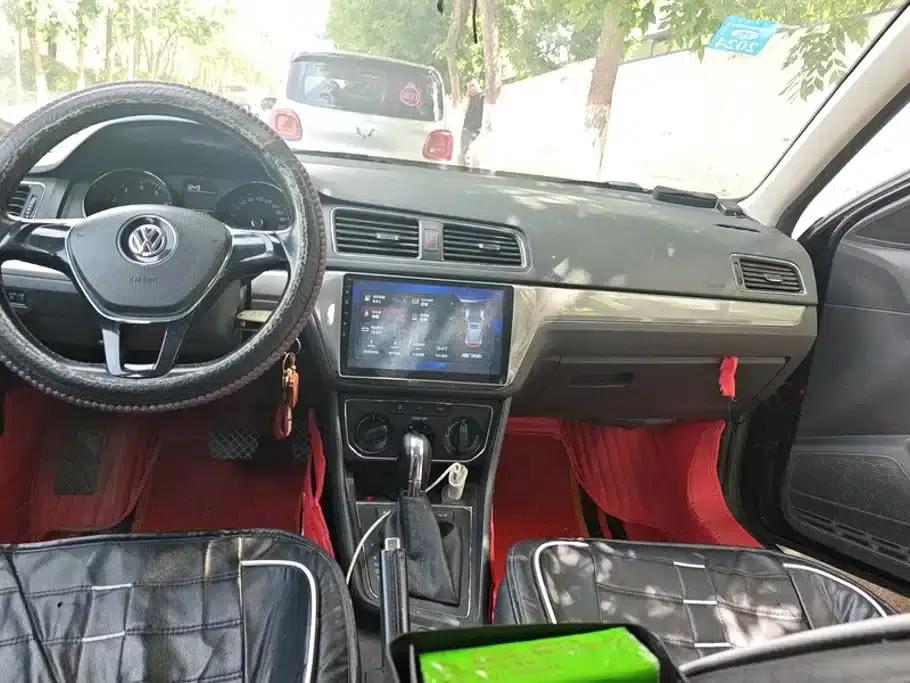2015 Volkswagen Lavida 1.6L Automatic Comfort Edition — миниатюра 12