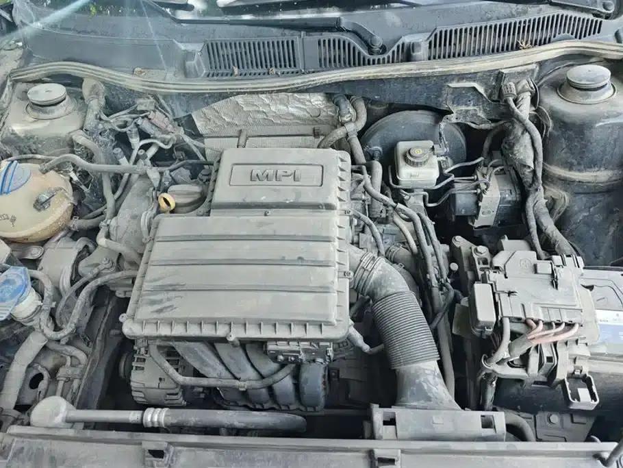 2015 Volkswagen Lavida 1.6L Automatic Comfort Edition — миниатюра 10