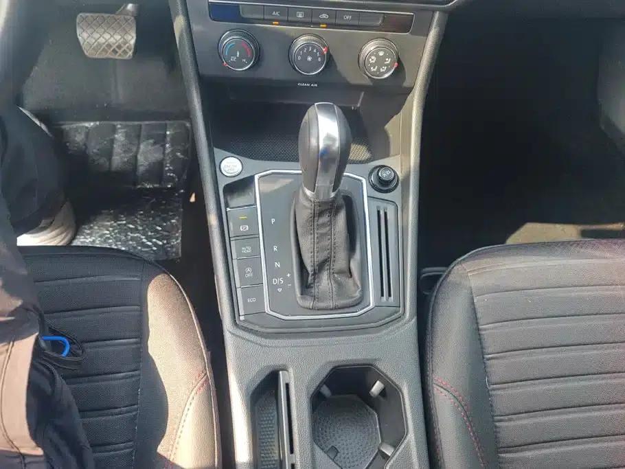 2023 Volkswagen Lavida 300TSI DSG Starry Sky Edition — миниатюра 16