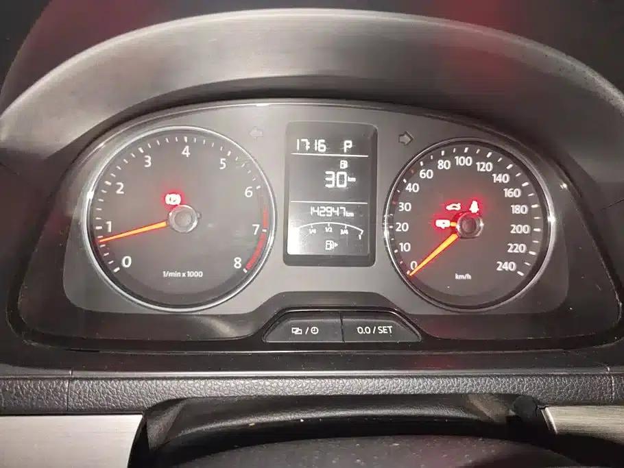 2013 Volkswagen Lavida Facelift 1.4TSI DSG Comfort Edition — миниатюра 14