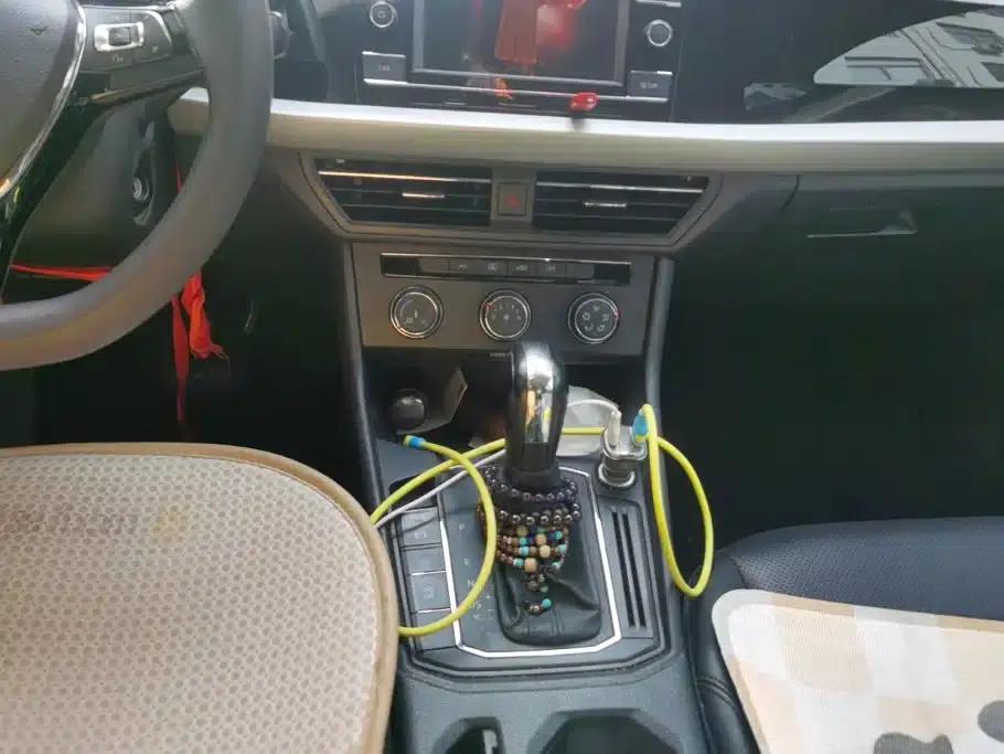 2019 Volkswagen Lavida, Lavida Qihang 1.5L Automatic Comfort Edition (National VI Emission Standard) — миниатюра 16