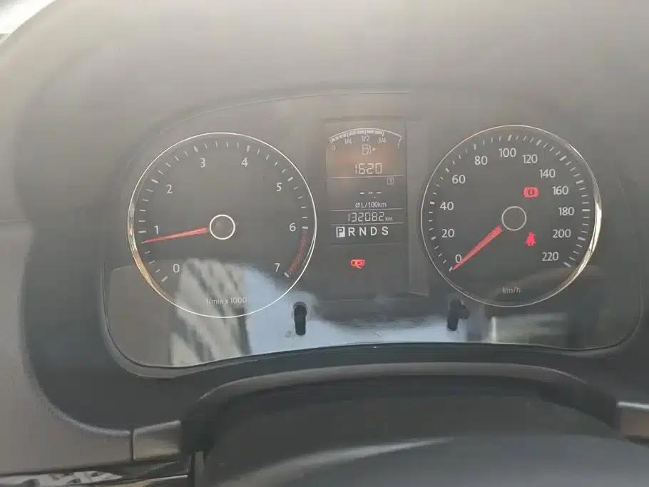2011 Volkswagen Lavida 1.6L Automatic Elegant Edition — миниатюра 14