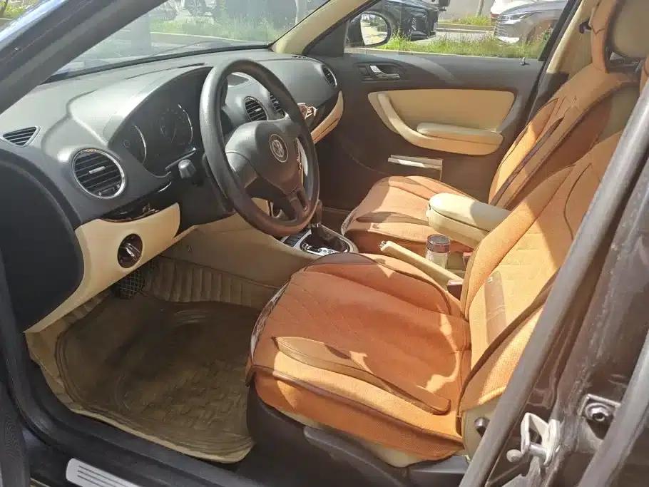 2011 Volkswagen Lavida 1.6L Automatic Elegant Edition — миниатюра 9