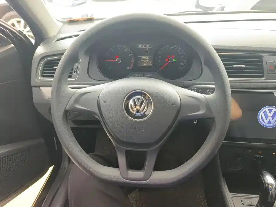 2017 Volkswagen Lavida 1.6L Automatic Fashion Edition — миниатюра 15
