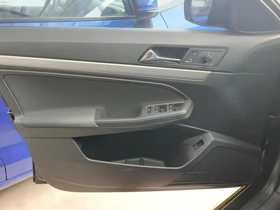 2017 Volkswagen Lavida 1.6L Automatic Fashion Edition — миниатюра 7