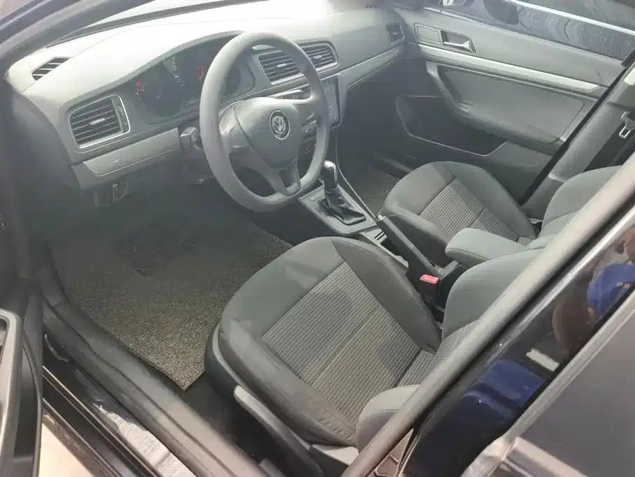 2017 Volkswagen Lavida 1.6L Automatic Fashion Edition — миниатюра 9