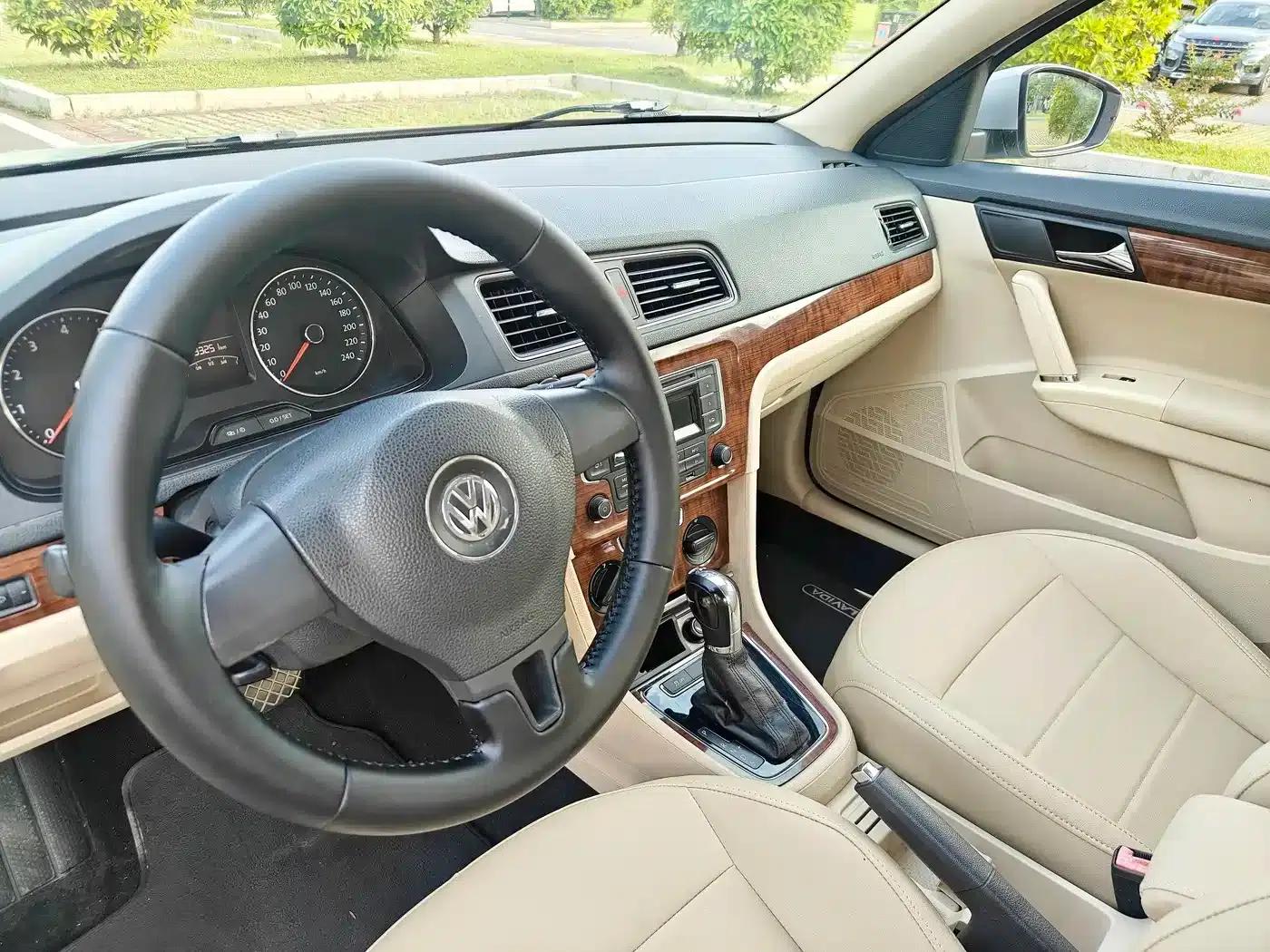2013 Volkswagen Lavida Facelift 1.4TSI DSG Comfort Edition — миниатюра 13