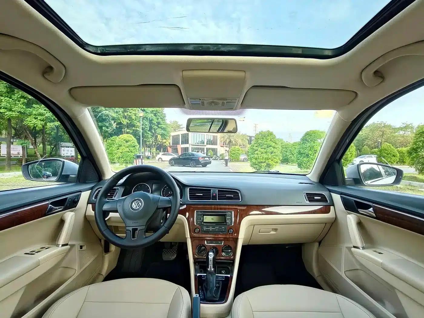 2013 Volkswagen Lavida Facelift 1.4TSI DSG Comfort Edition — миниатюра 20
