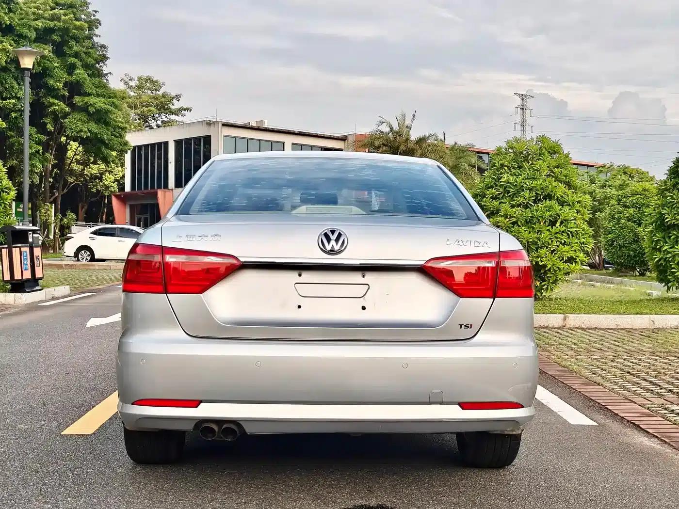 2013 Volkswagen Lavida Facelift 1.4TSI DSG Comfort Edition — миниатюра 6