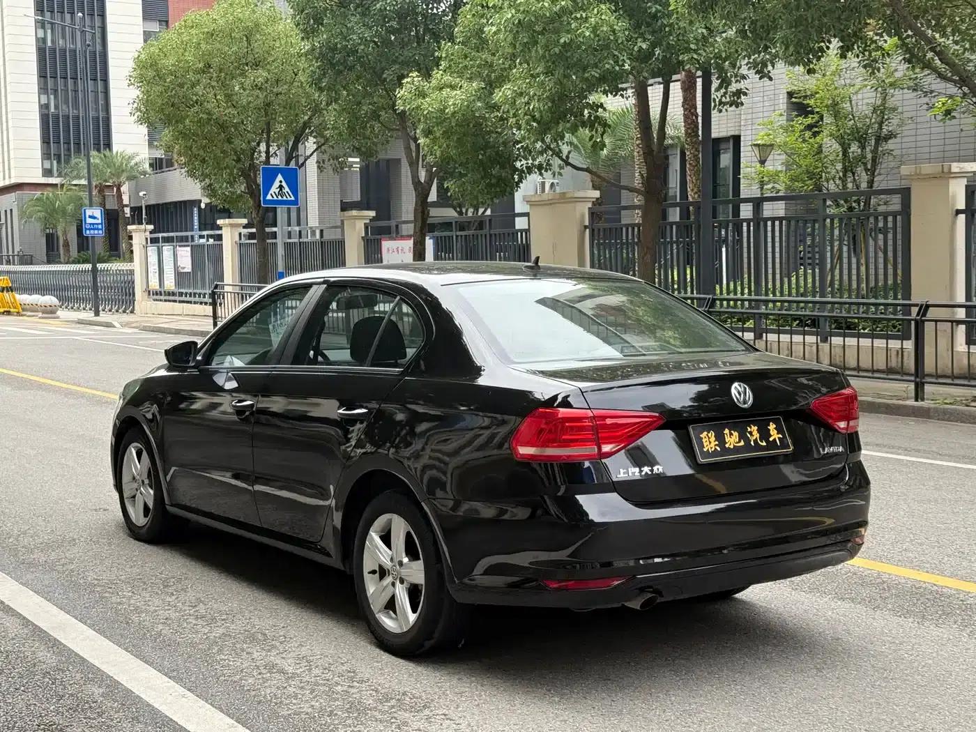 2017 Volkswagen Lavida 1.6L Automatic Fashion Edition — миниатюра 7