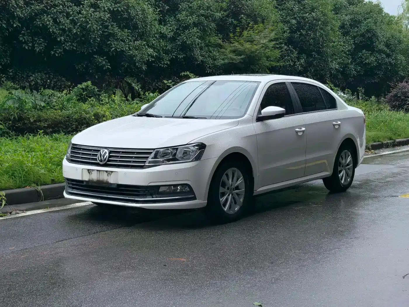 2017 Volkswagen Lavida 1.6L Automatic Comfort Edition — миниатюра 1