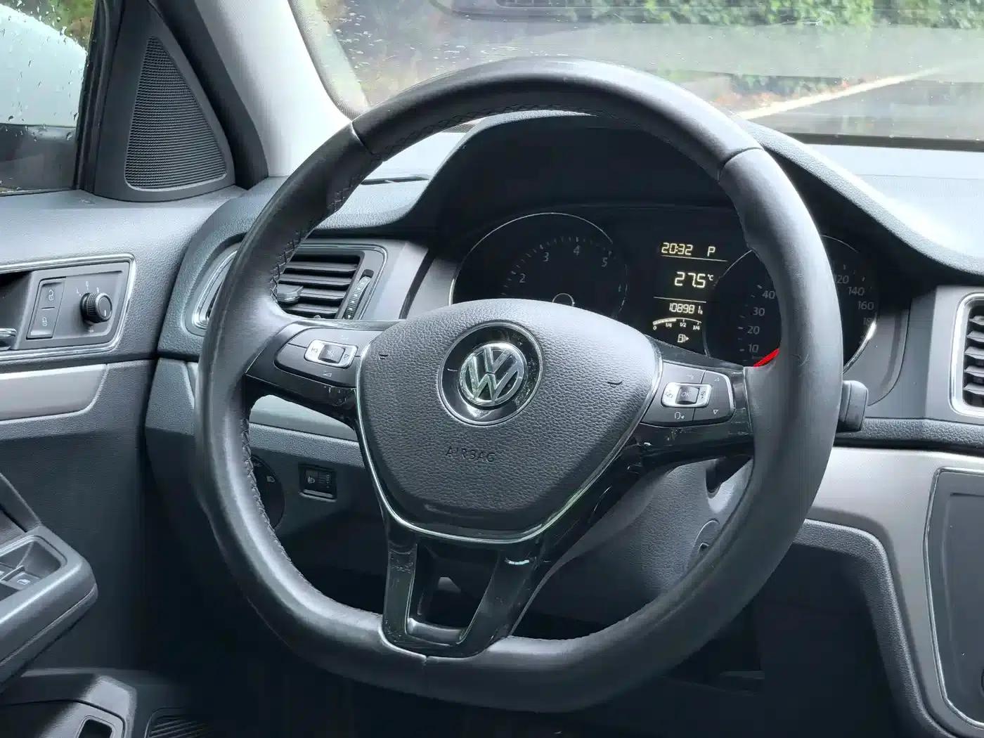 2017 Volkswagen Lavida 1.6L Automatic Comfort Edition — миниатюра 14