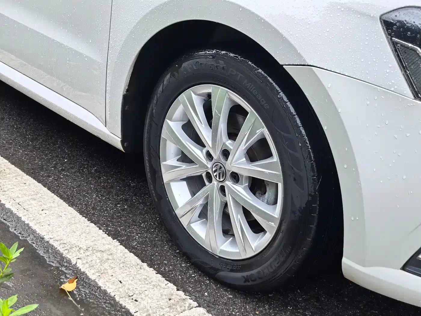 2017 Volkswagen Lavida 1.6L Automatic Comfort Edition — миниатюра 18