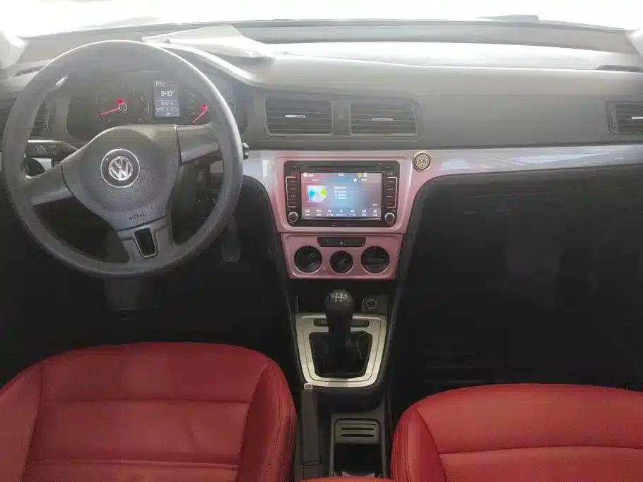 2013 Volkswagen Lavida Classic Facelift 1.6L Manual Fashion Edition — миниатюра 12