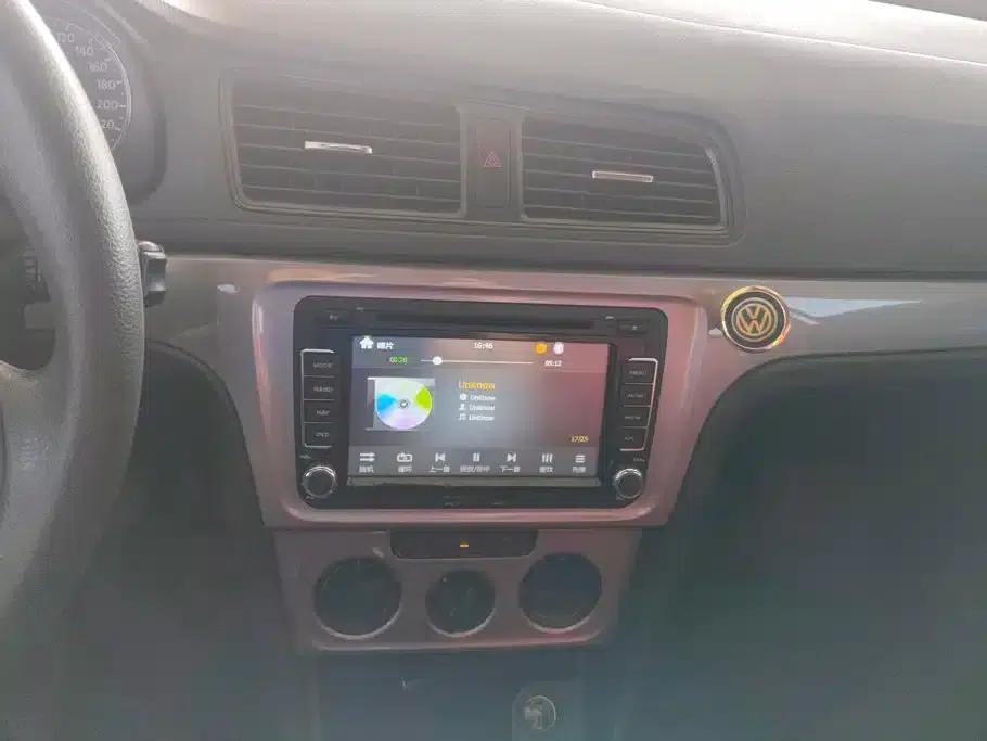 2013 Volkswagen Lavida Classic Facelift 1.6L Manual Fashion Edition — миниатюра 13