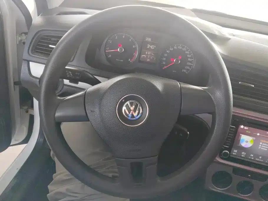 2013 Volkswagen Lavida Classic Facelift 1.6L Manual Fashion Edition — миниатюра 15