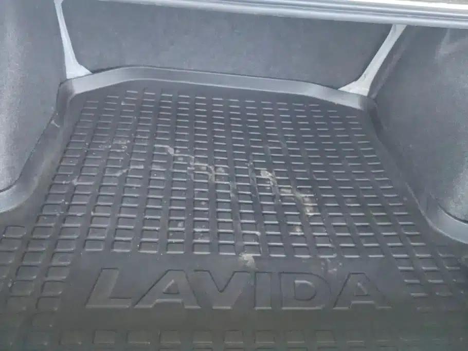 2013 Volkswagen Lavida Classic Facelift 1.6L Manual Fashion Edition — миниатюра 4