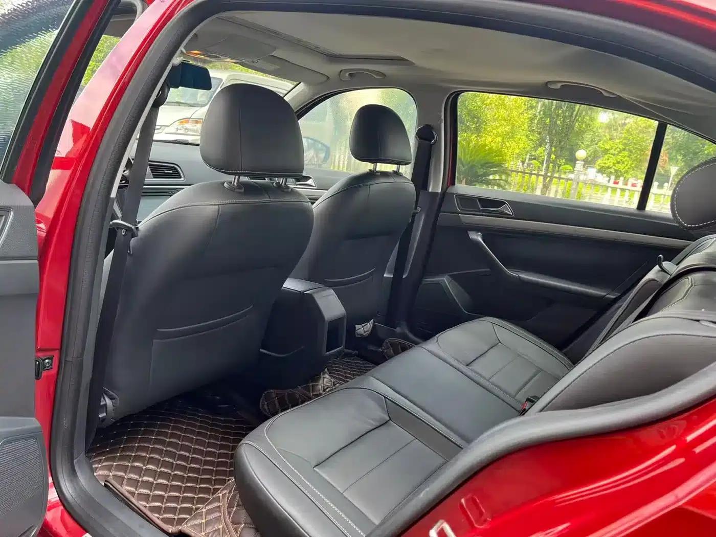 2015 Volkswagen Lavida 1.6L Automatic Comfort Edition — миниатюра 6