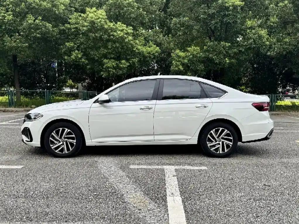 2024 Volkswagen Lavida 1.5L Automatic Starry Sky Five Million Edition — миниатюра 3