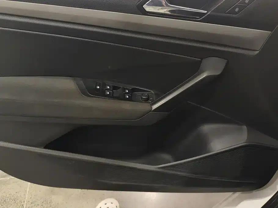 2022 Volkswagen Lavida 1.5L Automatic Fashion Edition — миниатюра 7