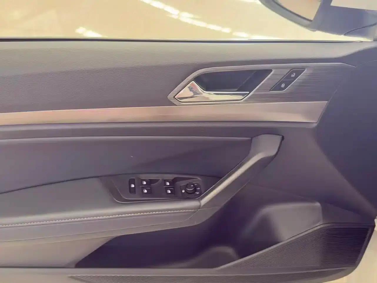 2022 Volkswagen Lavida 280TSI DSG Comfort Edition — миниатюра 12