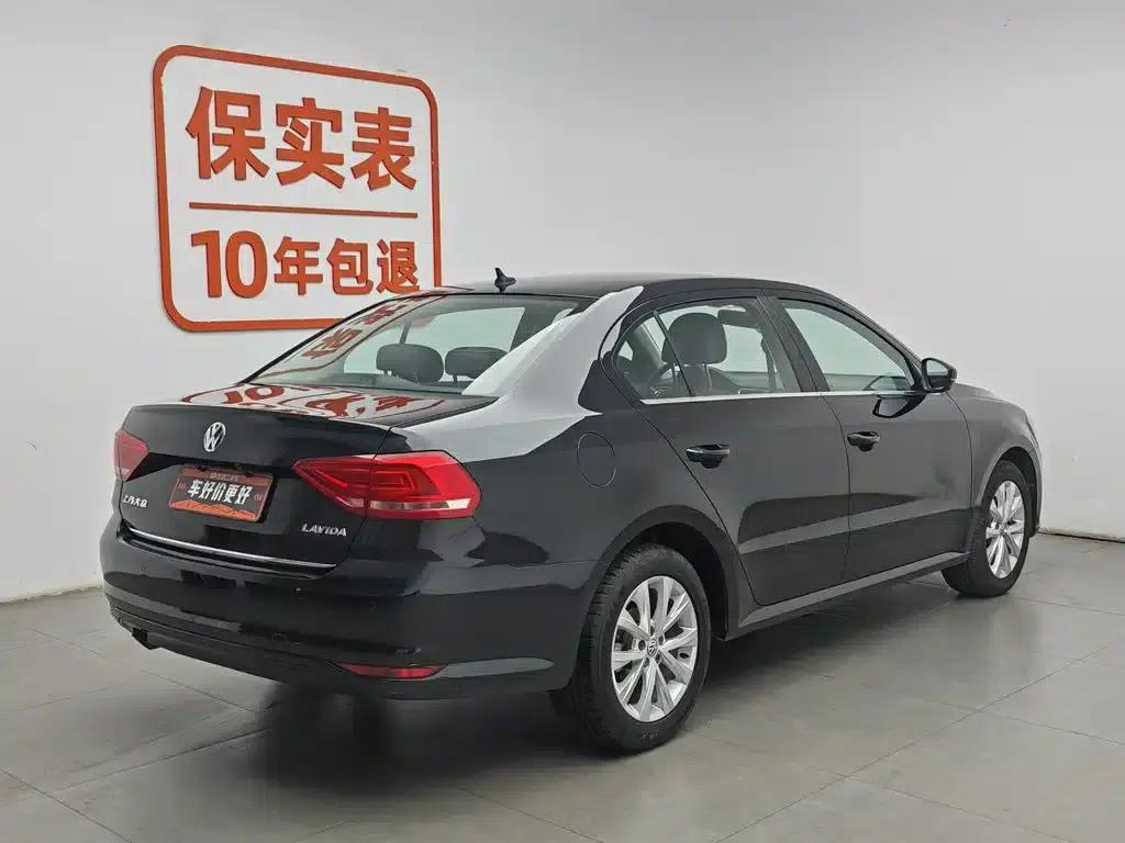 2017 Volkswagen Lavida 1.6L Automatic Comfort Edition — миниатюра 2