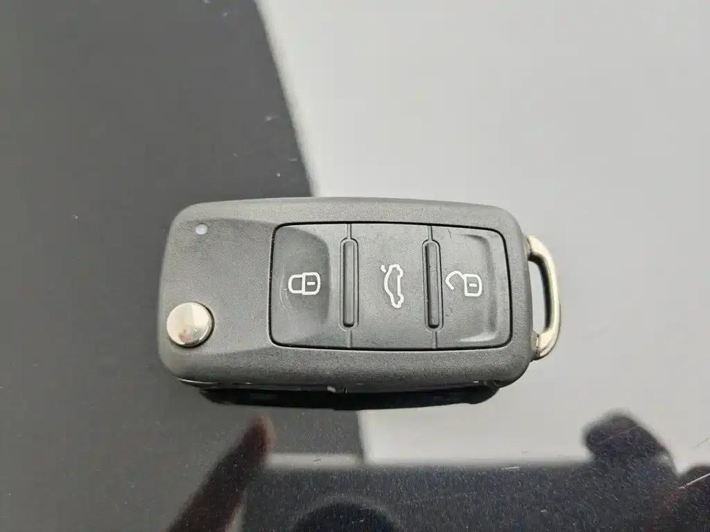 2017 Volkswagen Lavida 1.6L Automatic Comfort Edition — миниатюра 19