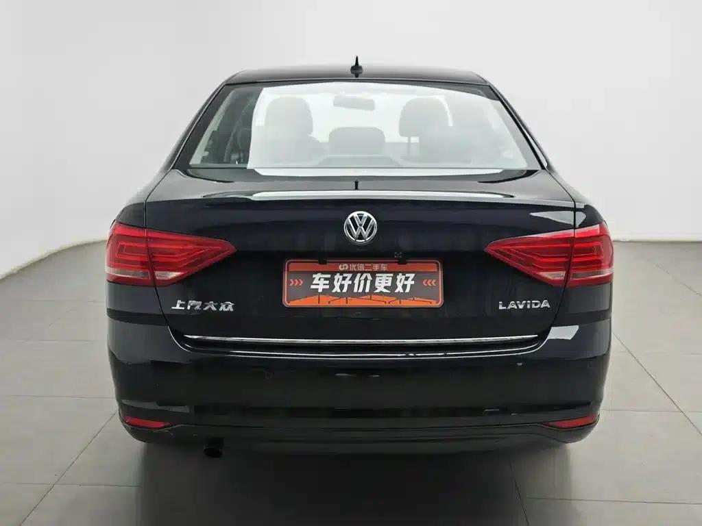 2017 Volkswagen Lavida 1.6L Automatic Comfort Edition — миниатюра 4