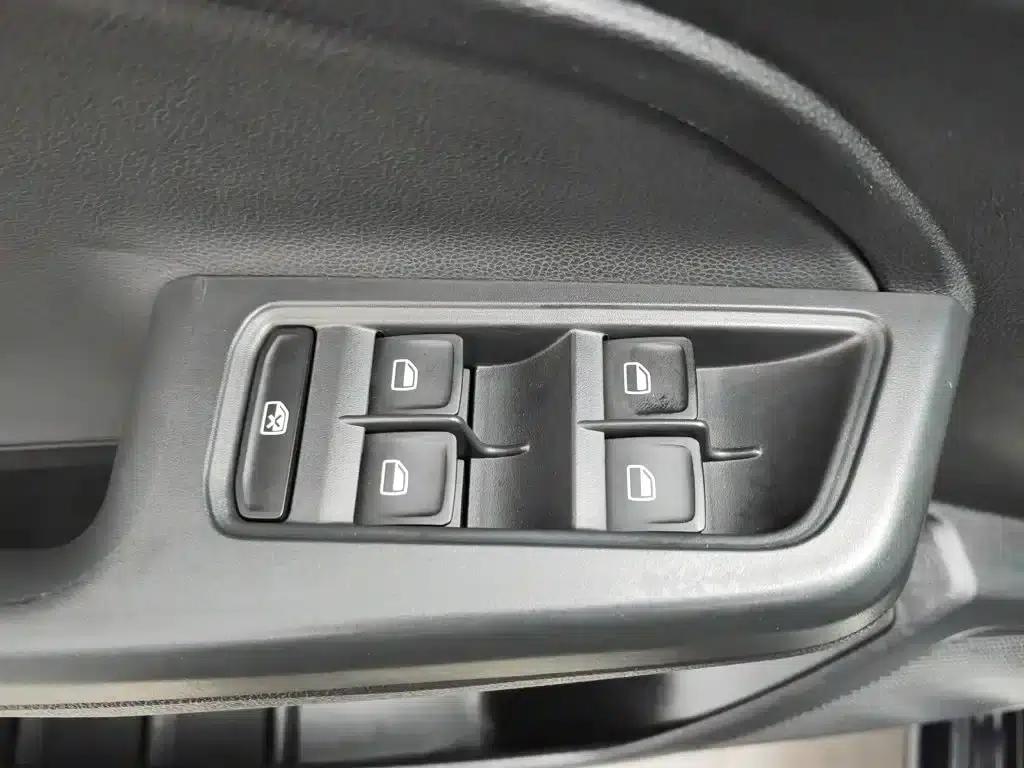 2017 Volkswagen Lavida 1.6L Automatic Comfort Edition — миниатюра 9
