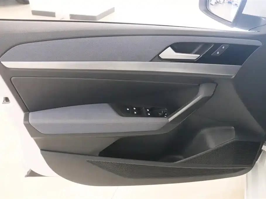 2024 Volkswagen Lavida 1.5L Automatic Comfort Edition — миниатюра 11