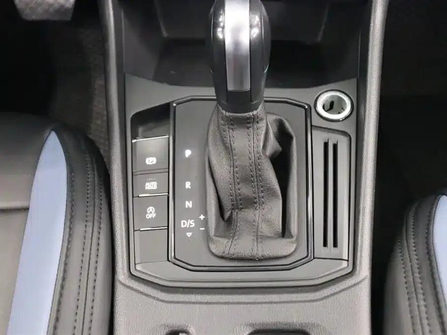 2024 Volkswagen Lavida 1.5L Automatic Comfort Edition — миниатюра 9