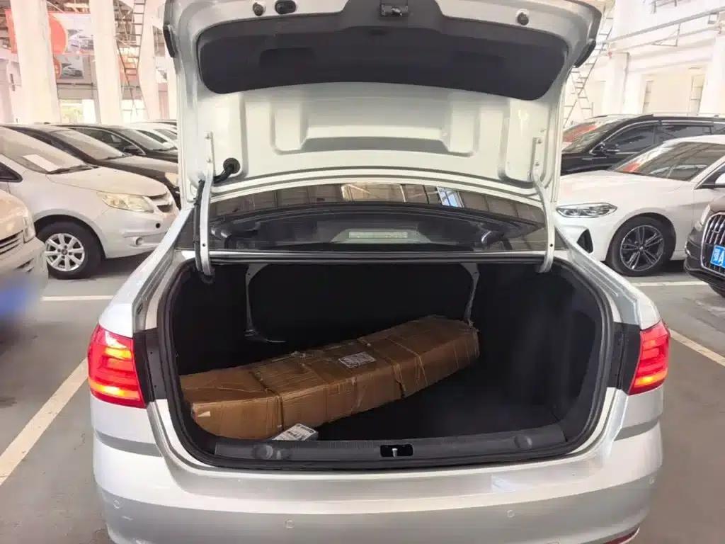 2017 Volkswagen Lavida 1.6L Automatic Fashion Edition — миниатюра 19