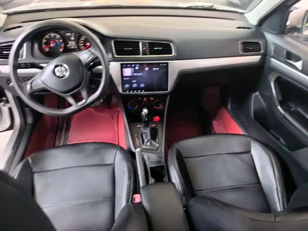 2017 Volkswagen Lavida 1.6L Automatic Fashion Edition — миниатюра 10