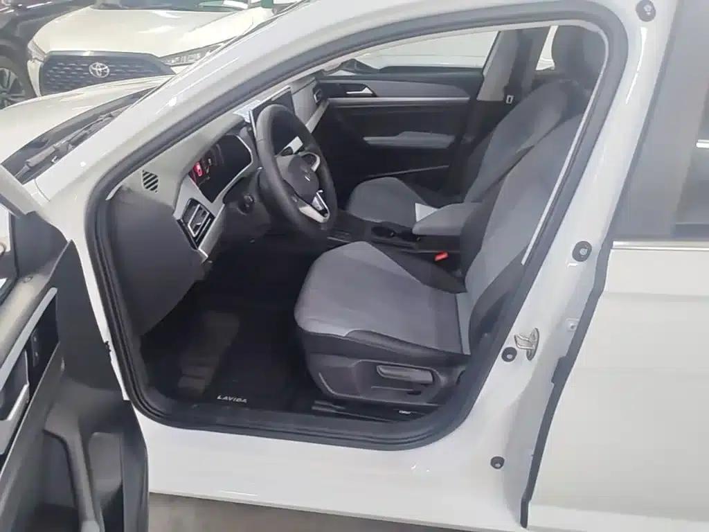 2024 Volkswagen Lavida 1.5L Automatic Five Million Edition — миниатюра 15