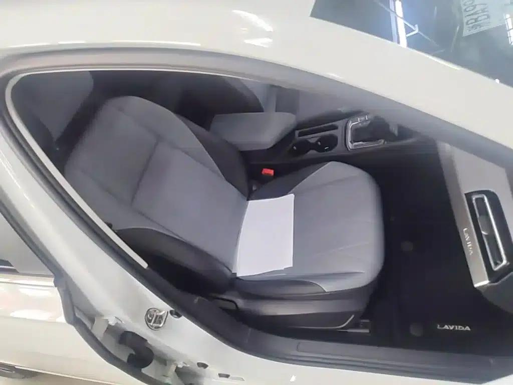 2024 Volkswagen Lavida 1.5L Automatic Five Million Edition — миниатюра 25